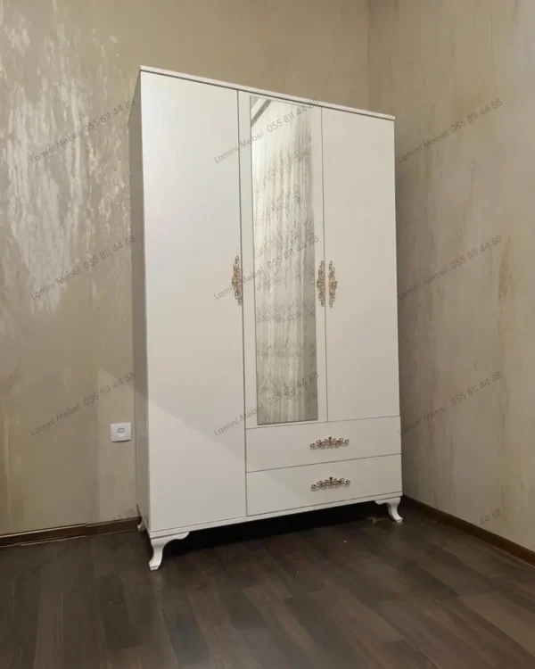 3 Qapılı Dolab