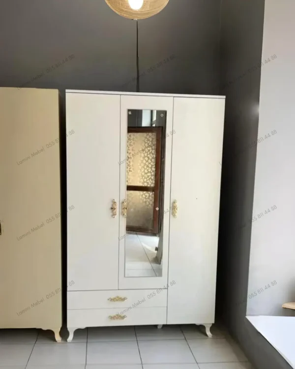 3 Qapılı Dolab