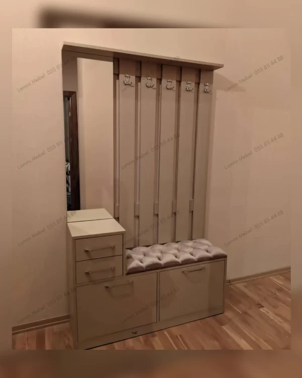 Dəhliz Dolabı