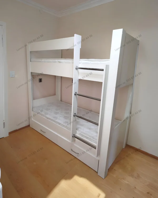 İki mərtəbəli Çarpayı